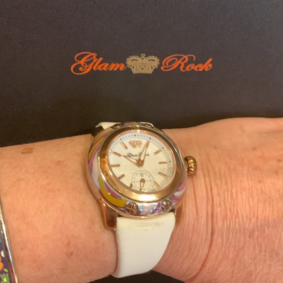 Glam Rock Watch !! Needs Battery - Picture 5 of 15